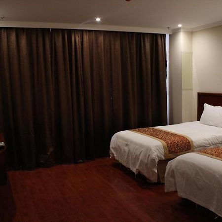 Greentree Inn Shenyang Shengjing Hospital Shenyang Liaol Road Business Hotel Екстериор снимка